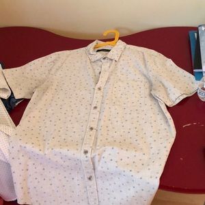 Cool  button down short sleeve shirt